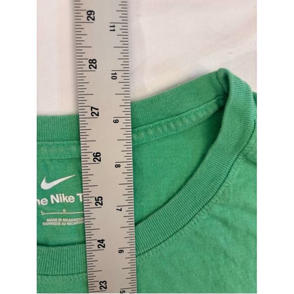 Men's Nike Green Graphic T-Shirt Size L - Picture 5 of 9